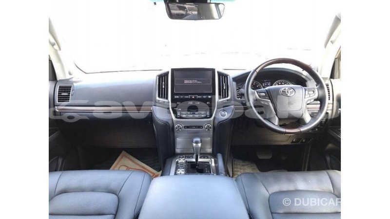 Big with watermark toyota land cruiser abseron import dubai 2475