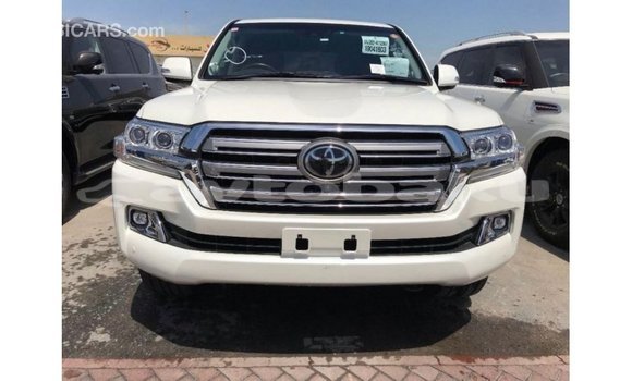 Buy Import Toyota Land Cruiser White Car in Import - Dubai in Abseron Buy Import Toyota Land Cruiser White Car in Import - Dubai in Abseron