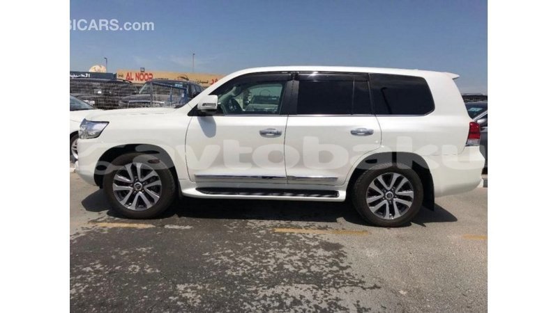Big with watermark toyota land cruiser abseron import dubai 2475