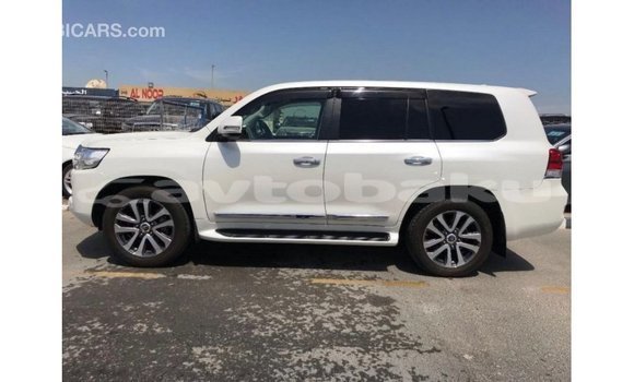Buy Import Toyota Land Cruiser White Car in Import - Dubai in Abseron Buy Import Toyota Land Cruiser White Car in Import - Dubai in Abseron
