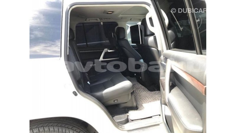 Big with watermark toyota land cruiser abseron import dubai 2475