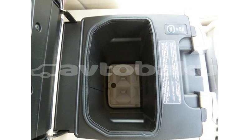 Big with watermark toyota land cruiser abseron import dubai 2477