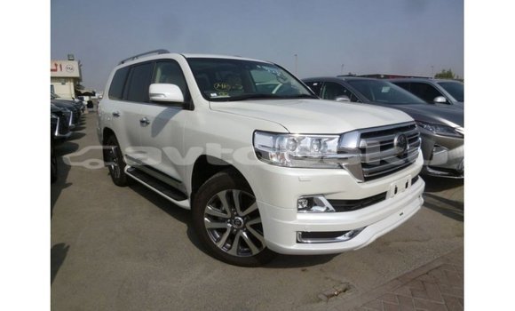 Buy Import Toyota Land Cruiser White Car in Import - Dubai in Abseron Buy Import Toyota Land Cruiser White Car in Import - Dubai in Abseron