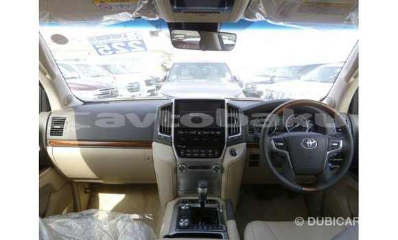 Buy Import Toyota Land Cruiser White Car in Import - Dubai in Abseron Buy Import Toyota Land Cruiser White Car in Import - Dubai in Abseron