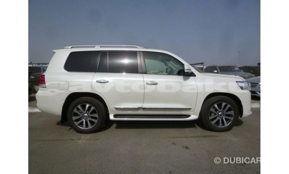 Buy Import Toyota Land Cruiser White Car in Import - Dubai in Abseron Buy Import Toyota Land Cruiser White Car in Import - Dubai in Abseron