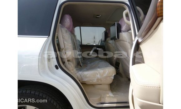 Buy Import Toyota Land Cruiser White Car in Import - Dubai in Abseron Buy Import Toyota Land Cruiser White Car in Import - Dubai in Abseron