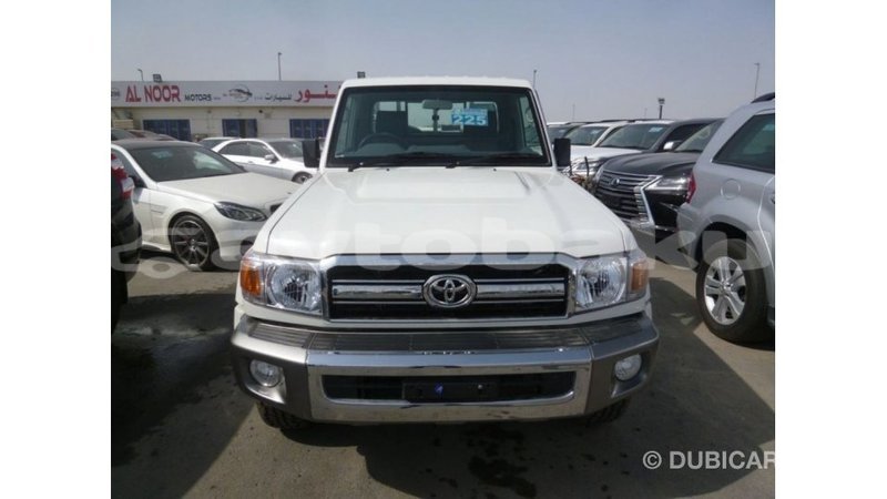 Big with watermark toyota land cruiser abseron import dubai 2483
