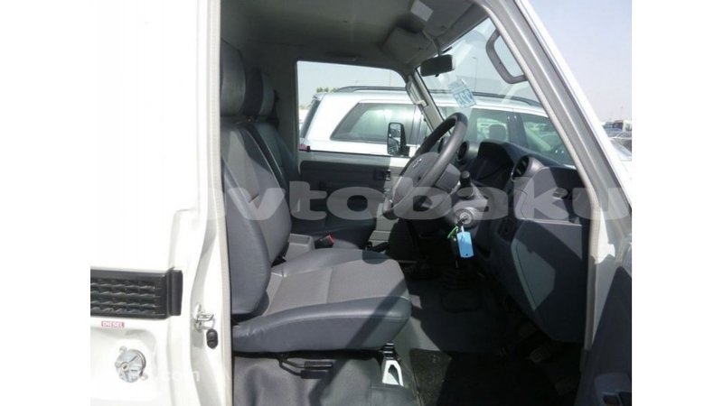 Big with watermark toyota land cruiser abseron import dubai 2483