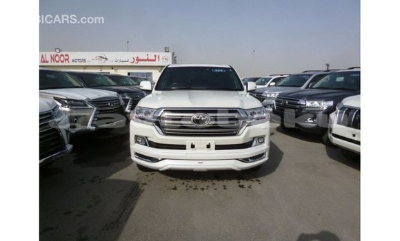 Buy Import Toyota Land Cruiser White Car in Import - Dubai in Abseron Buy Import Toyota Land Cruiser White Car in Import - Dubai in Abseron