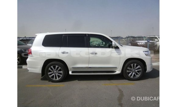 Buy Import Toyota Land Cruiser White Car in Import - Dubai in Abseron Buy Import Toyota Land Cruiser White Car in Import - Dubai in Abseron