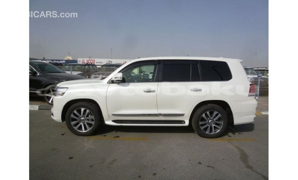 Buy Import Toyota Land Cruiser White Car in Import - Dubai in Abseron Buy Import Toyota Land Cruiser White Car in Import - Dubai in Abseron