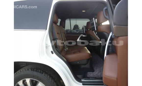 Buy Import Toyota Land Cruiser White Car in Import - Dubai in Abseron Buy Import Toyota Land Cruiser White Car in Import - Dubai in Abseron