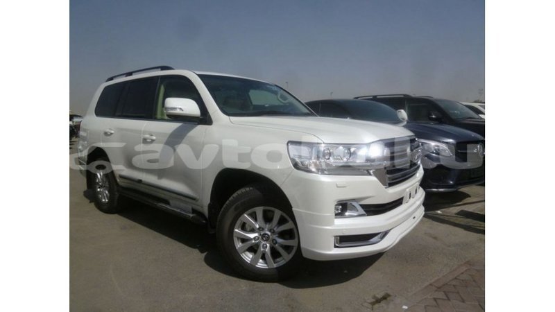 Big with watermark toyota land cruiser abseron import dubai 2485