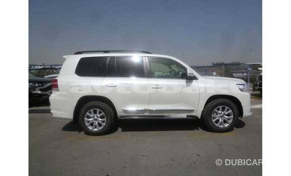Buy Import Toyota Land Cruiser White Car in Import - Dubai in Abseron Buy Import Toyota Land Cruiser White Car in Import - Dubai in Abseron