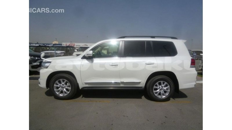 Big with watermark toyota land cruiser abseron import dubai 2485