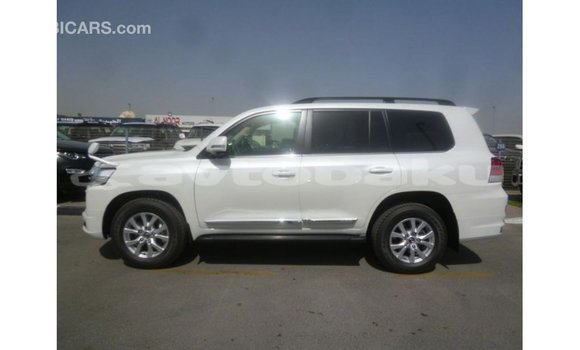 Buy Import Toyota Land Cruiser White Car in Import - Dubai in Abseron Buy Import Toyota Land Cruiser White Car in Import - Dubai in Abseron