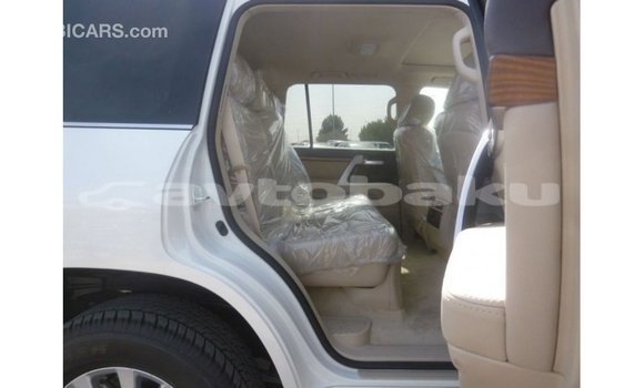 Buy Import Toyota Land Cruiser White Car in Import - Dubai in Abseron Buy Import Toyota Land Cruiser White Car in Import - Dubai in Abseron