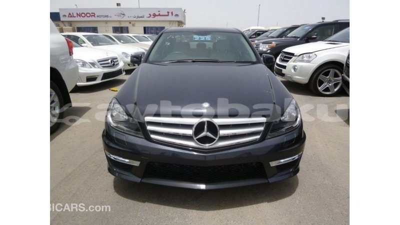 Big with watermark mercedes benz 190 abseron import dubai 2490