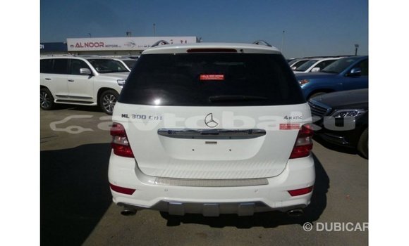 Buy Import Mercedes-Benz 190 White Car in Import - Dubai in Abseron Buy Import Mercedes-Benz 190 White Car in Import - Dubai in Abseron
