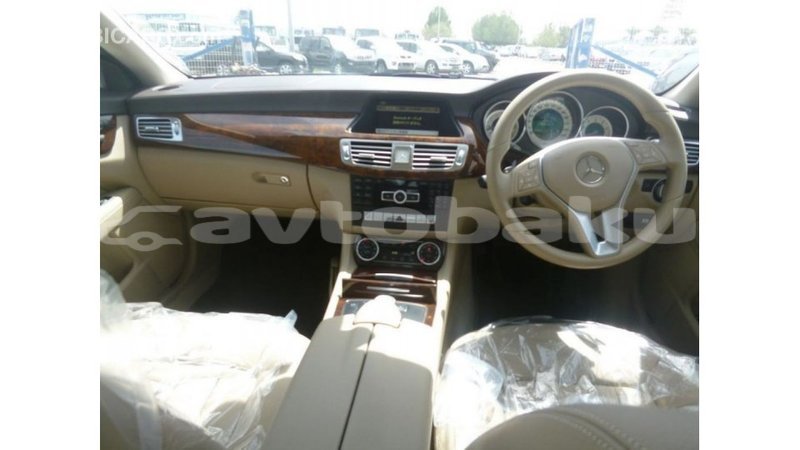 Big with watermark mercedes benz 190 abseron import dubai 2494