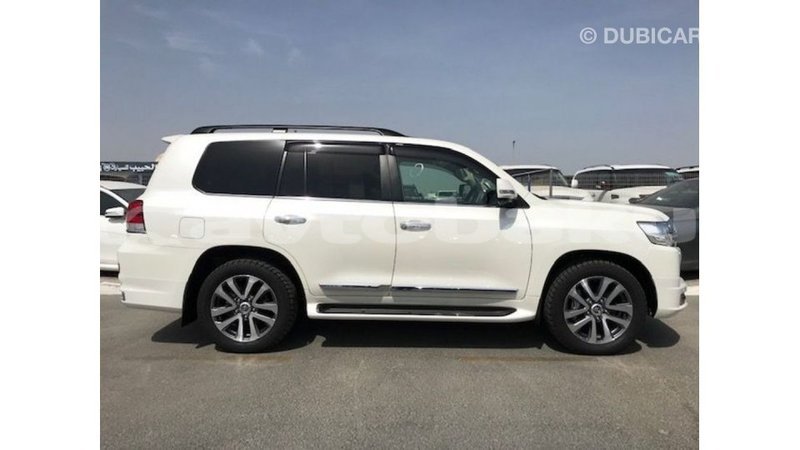 Big with watermark toyota land cruiser abseron import dubai 2498
