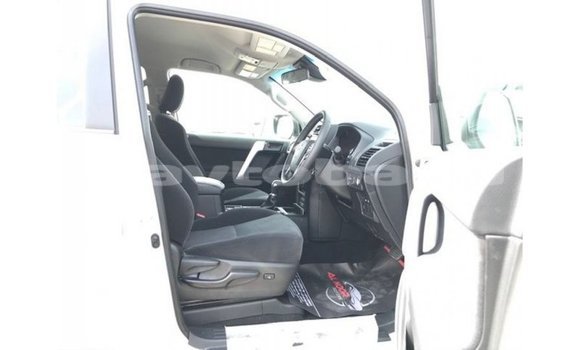 Buy Import Toyota Prado White Car in Import - Dubai in Abseron Buy Import Toyota Prado White Car in Import - Dubai in Abseron