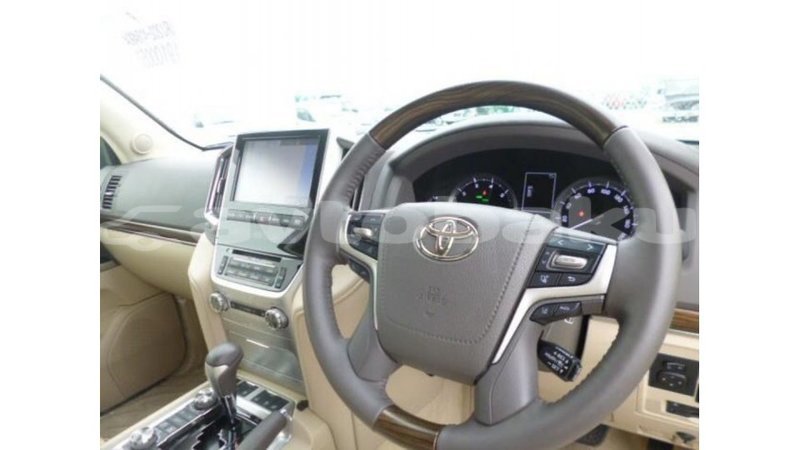 Big with watermark toyota land cruiser abseron import dubai 2501