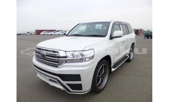 Buy Import Toyota Land Cruiser White Car in Import - Dubai in Abseron Buy Import Toyota Land Cruiser White Car in Import - Dubai in Abseron