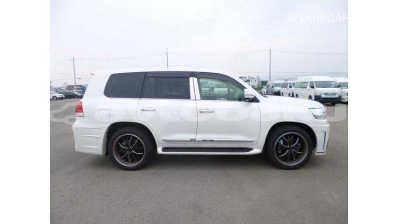 Big with watermark toyota land cruiser abseron import dubai 2501