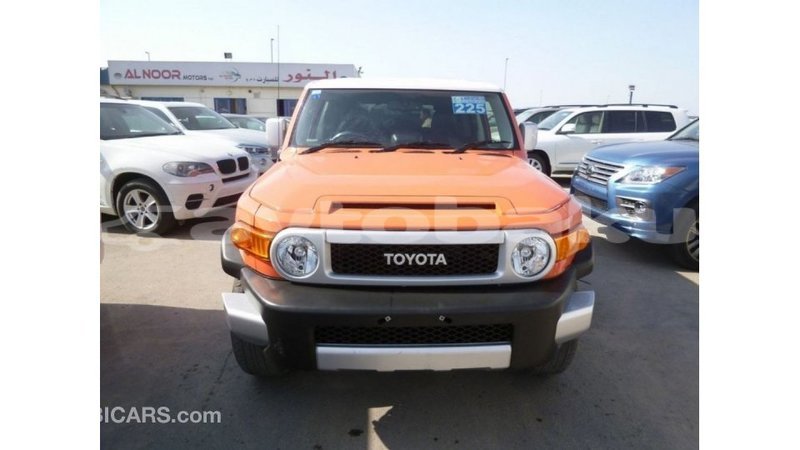 Big with watermark toyota fj cruiser abseron import dubai 2517