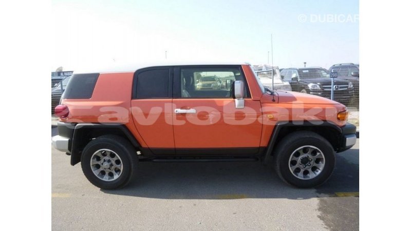 Big with watermark toyota fj cruiser abseron import dubai 2517