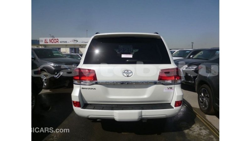 Big with watermark toyota land cruiser abseron import dubai 2526