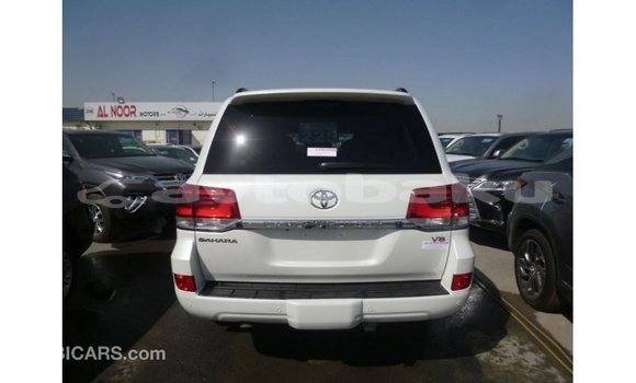 Buy Import Toyota Land Cruiser White Car in Import - Dubai in Abseron Buy Import Toyota Land Cruiser White Car in Import - Dubai in Abseron