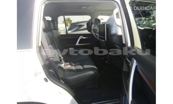 Buy Import Toyota Land Cruiser White Car in Import - Dubai in Abseron Buy Import Toyota Land Cruiser White Car in Import - Dubai in Abseron