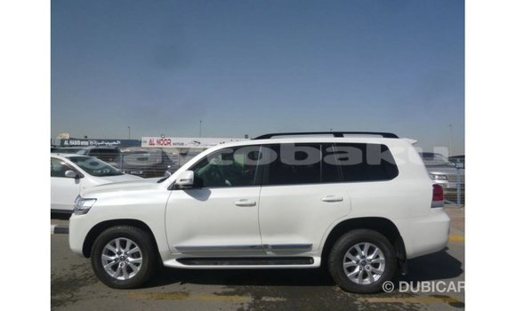 Buy Import Toyota Land Cruiser White Car in Import - Dubai in Abseron Buy Import Toyota Land Cruiser White Car in Import - Dubai in Abseron