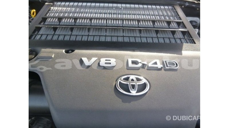 Big with watermark toyota land cruiser abseron import dubai 2526