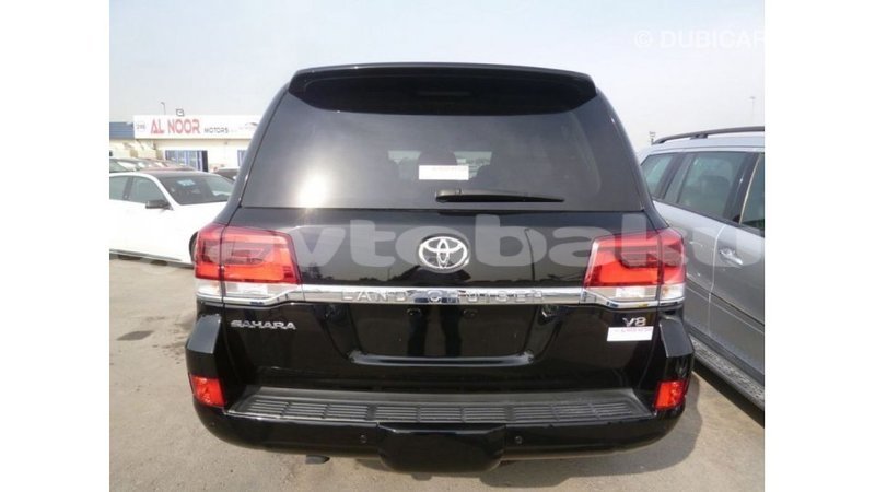 Big with watermark toyota land cruiser abseron import dubai 2528