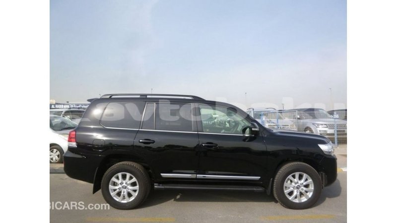 Big with watermark toyota land cruiser abseron import dubai 2528