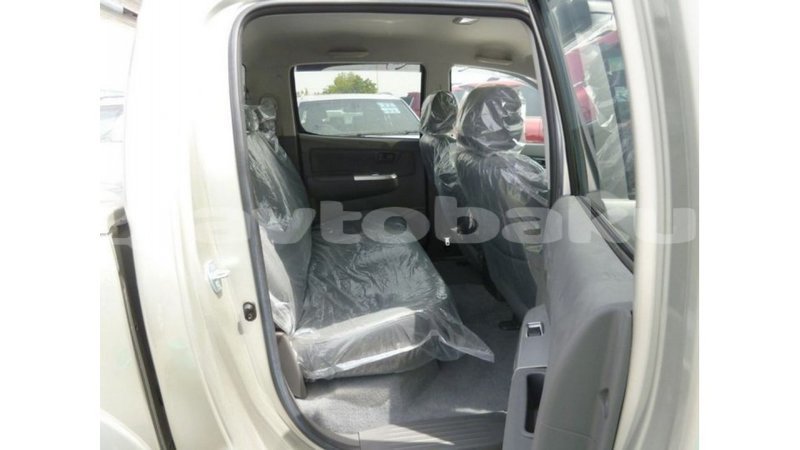 Big with watermark toyota hilux abseron import dubai 2536