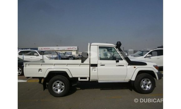 Buy Import Toyota Land Cruiser White Car in Import - Dubai in Abseron Buy Import Toyota Land Cruiser White Car in Import - Dubai in Abseron