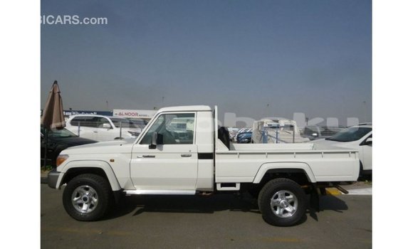 Buy Import Toyota Land Cruiser White Car in Import - Dubai in Abseron Buy Import Toyota Land Cruiser White Car in Import - Dubai in Abseron