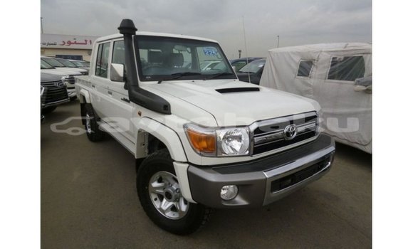 Buy Import Toyota Land Cruiser White Car in Import - Dubai in Abseron Buy Import Toyota Land Cruiser White Car in Import - Dubai in Abseron