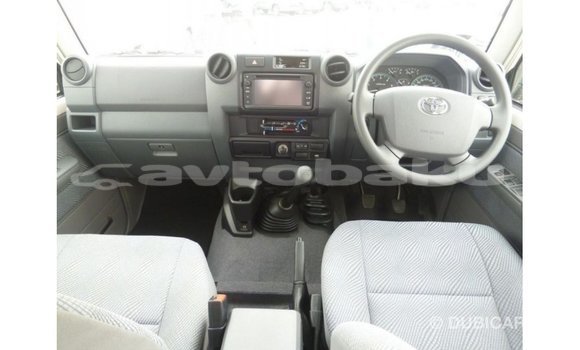 Buy Import Toyota Land Cruiser White Car in Import - Dubai in Abseron Buy Import Toyota Land Cruiser White Car in Import - Dubai in Abseron
