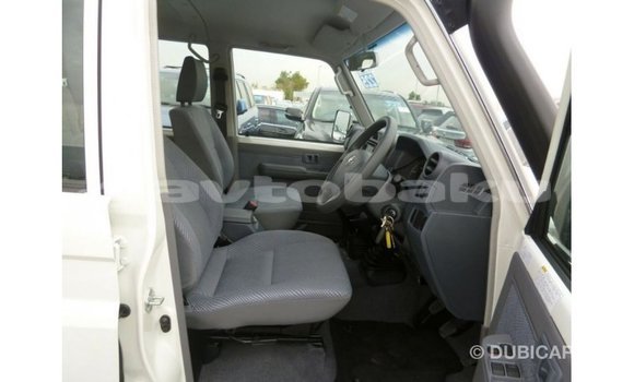 Buy Import Toyota Land Cruiser White Car in Import - Dubai in Abseron Buy Import Toyota Land Cruiser White Car in Import - Dubai in Abseron