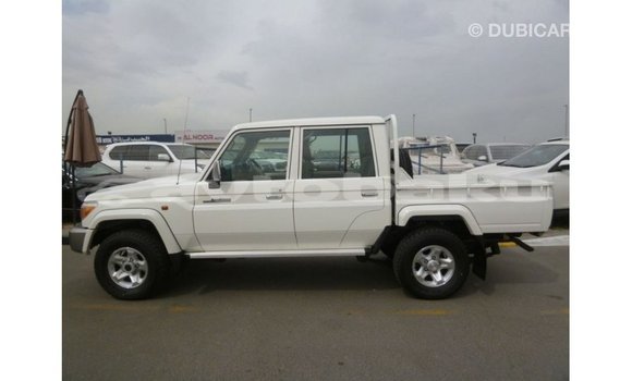 Buy Import Toyota Land Cruiser White Car in Import - Dubai in Abseron Buy Import Toyota Land Cruiser White Car in Import - Dubai in Abseron
