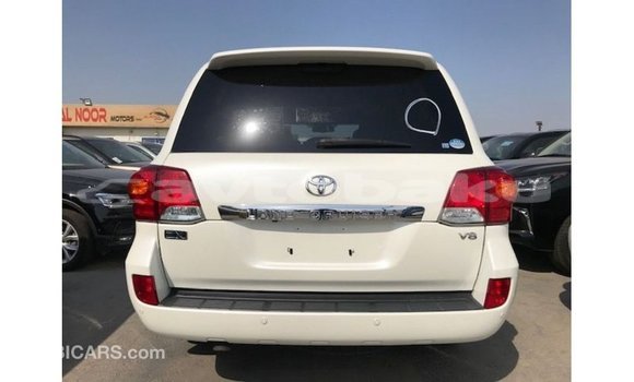 Buy Import Toyota Land Cruiser White Car in Import - Dubai in Abseron Buy Import Toyota Land Cruiser White Car in Import - Dubai in Abseron