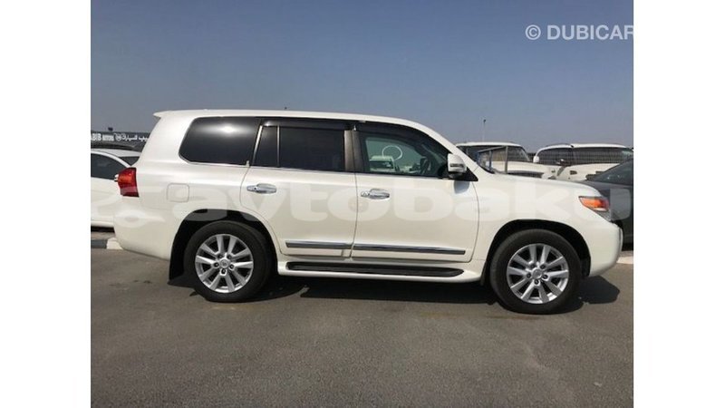 Big with watermark toyota land cruiser abseron import dubai 2547