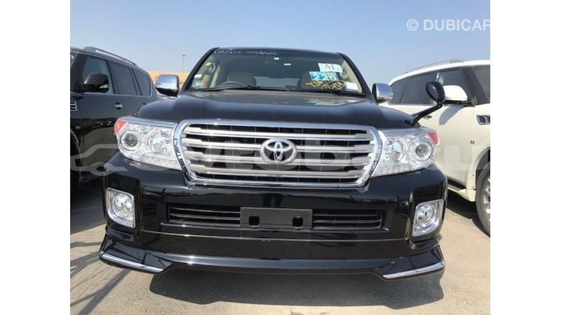 Big with watermark toyota land cruiser abseron import dubai 2548