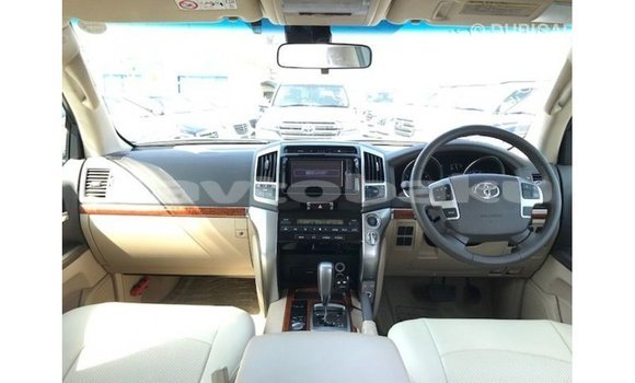 Buy Import Toyota Land Cruiser White Car in Import - Dubai in Abseron Buy Import Toyota Land Cruiser White Car in Import - Dubai in Abseron