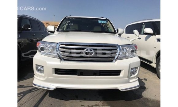 Buy Import Toyota Land Cruiser White Car in Import - Dubai in Abseron Buy Import Toyota Land Cruiser White Car in Import - Dubai in Abseron